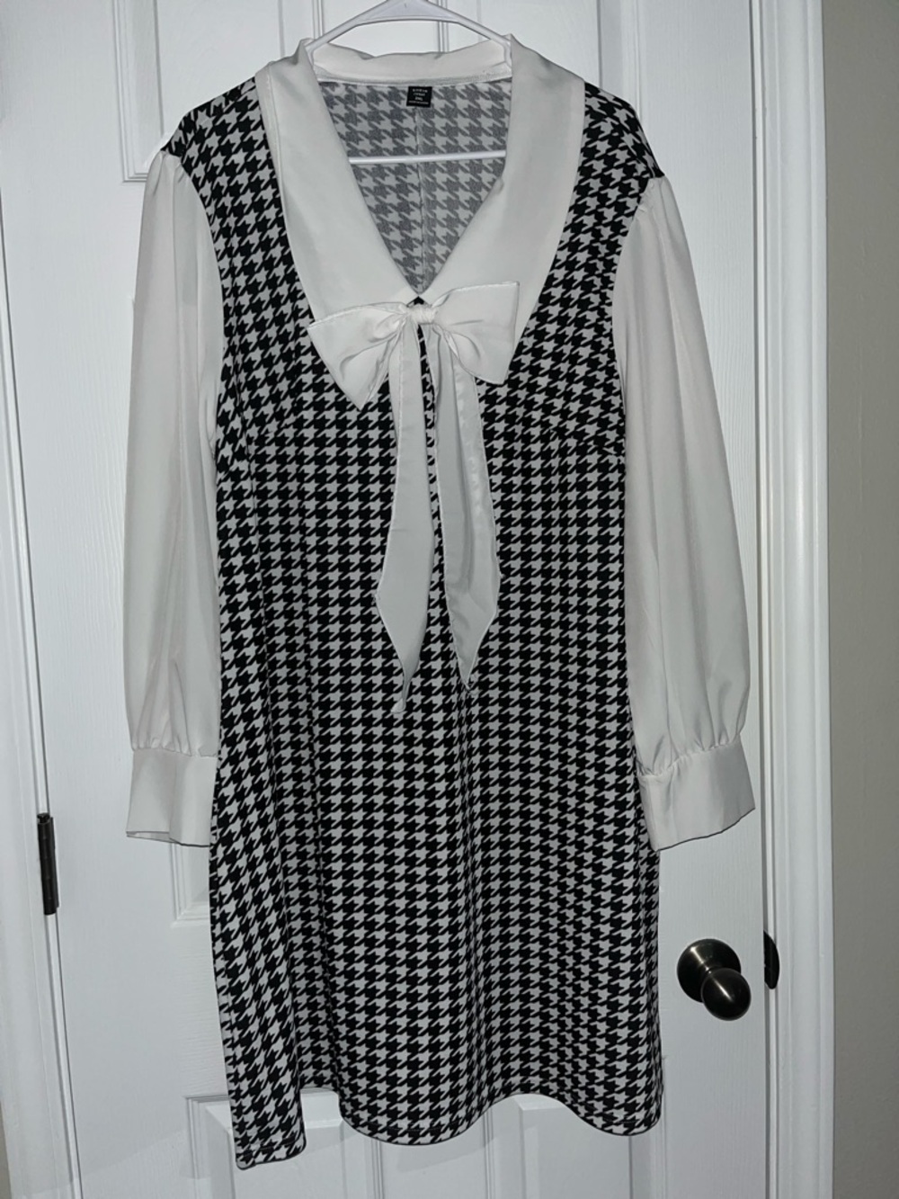 SHEIN Black & White Houndstooth Bow-Front Long Sleeve Dress